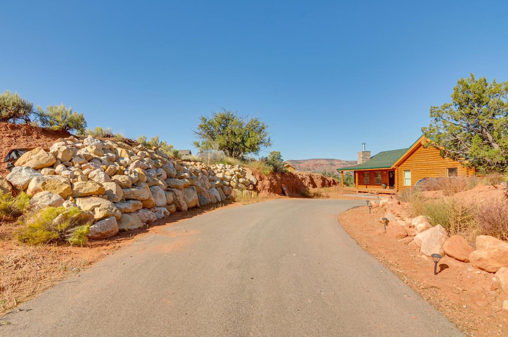 The Cliffrose Cabin - Hike, Relax, Explore! คาแนบ ภายนอก รูปภาพ
